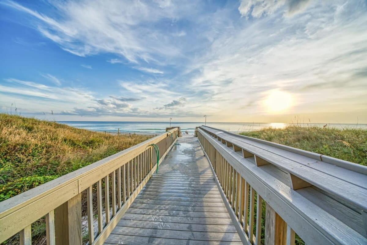 Brightly Furnished Beachfront Condo By Brightwild- 7Th Floor Gulf View! Panama City Beach Exteriör bild